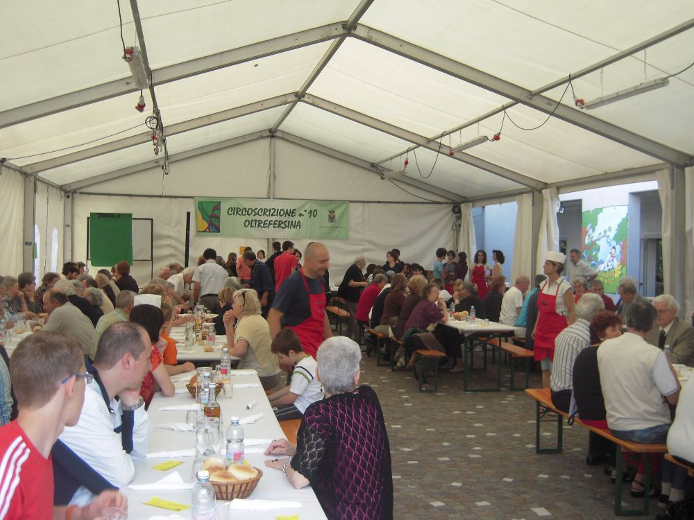 13 Pranzo comunitario.JPG